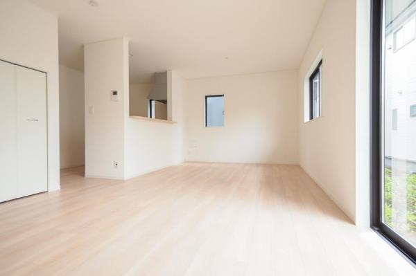 小平市上水新町2丁目　新築一戸建て リビングダイニング