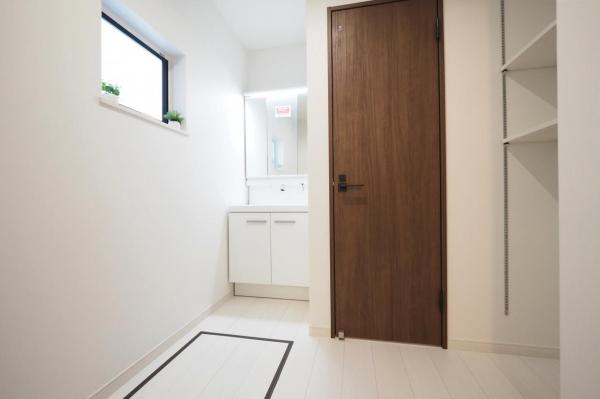 川越市氷川町　新築一戸建て 洗面化粧台