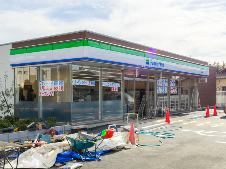 ファミリーマート 新座馬場店