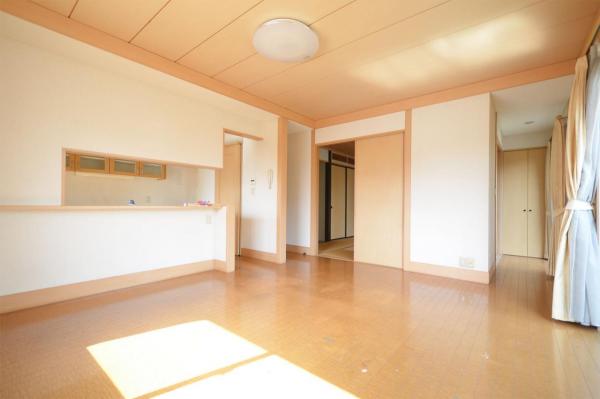 【ミサワホーム施工】鶴ヶ島市新町　中古一戸建て（二世帯住宅） リビングダイニング