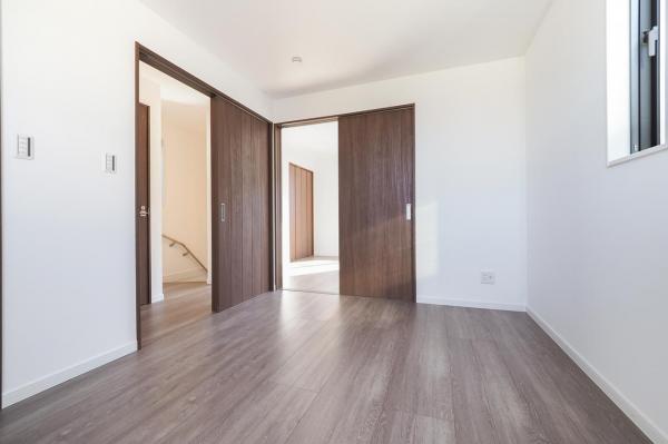 富士見市鶴馬3丁目　新築一戸建て 洋室