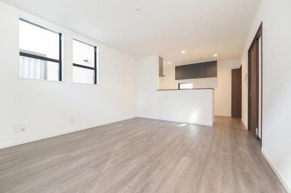 富士見市鶴馬3丁目　新築一戸建て リビング