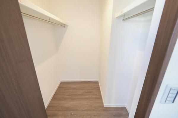 富士見市鶴馬3丁目　新築一戸建て ウォークインクローゼット