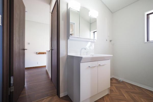 所沢市上山口　中古一戸建て 洗面化粧台