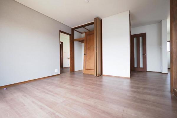 所沢市上山口　中古一戸建て リビング