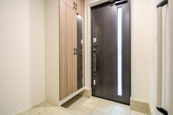 練馬区南大泉1丁目　新築一戸建て 玄関