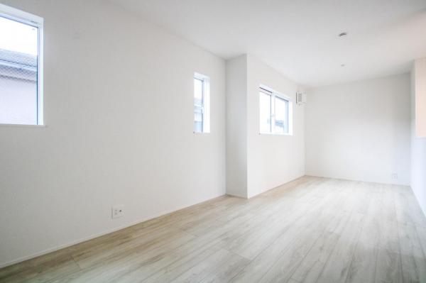 練馬区南大泉1丁目　新築一戸建て リビングダイニング