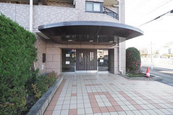 ライオンズガーデン航空公園　2階 エントランス（外）