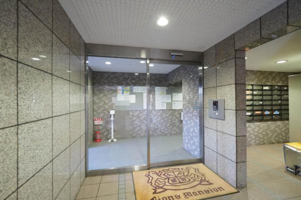 ライオンズガーデン航空公園　2階 玄関
