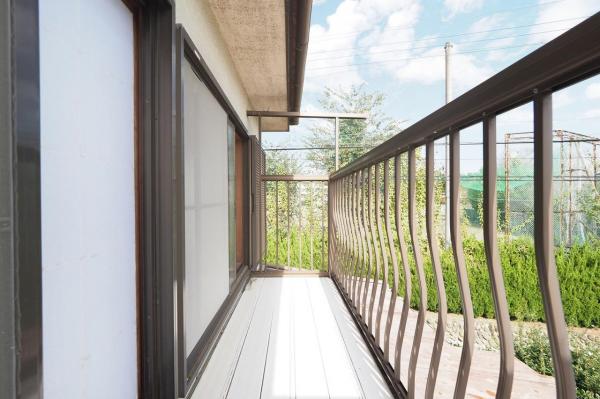 飯能市大字飯能　中古戸建 バルコニー