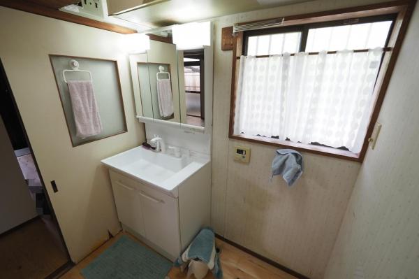 飯能市大字飯能　中古戸建 脱衣所