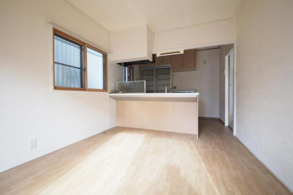 坂戸市花影町　中古一戸建て リビングダイニング