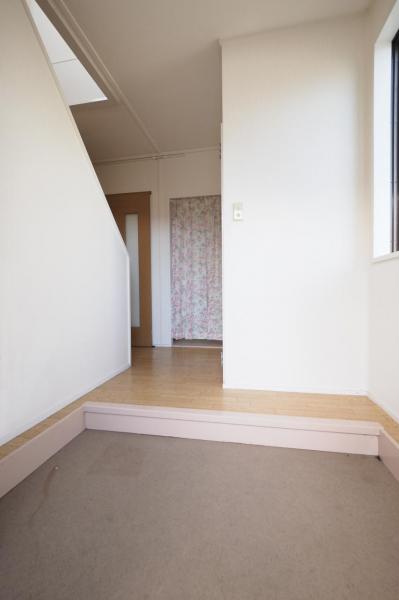 坂戸市花影町　中古一戸建て 玄関