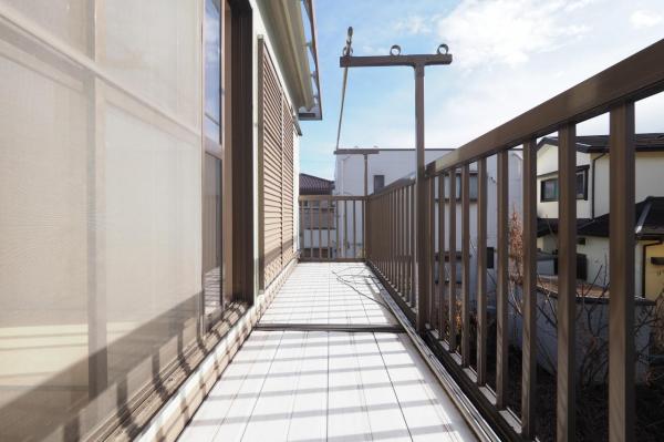 坂戸市花影町　中古一戸建て バルコニー