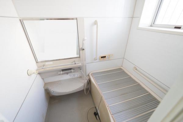 坂戸市花影町　中古一戸建て 浴室