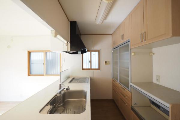 坂戸市花影町　中古一戸建て キッチン