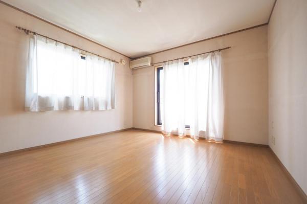 狭山市東三ツ木　中古一戸建て 洋室