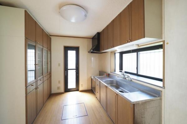 狭山市東三ツ木　中古一戸建て キッチン