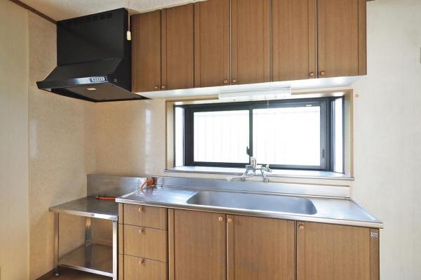 狭山市東三ツ木　中古一戸建て キッチン