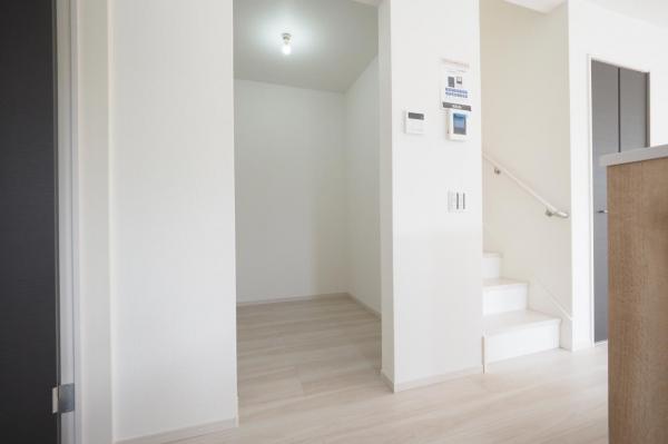 狭山市大字北入曽　新築一戸建て　全2棟 収納