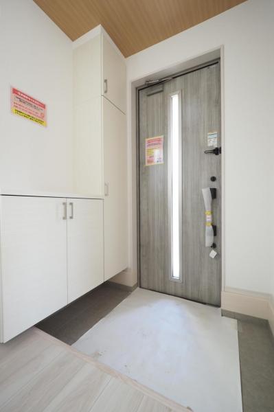 狭山市大字北入曽　新築一戸建て　全2棟 玄関