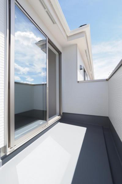 狭山市大字北入曽　新築一戸建て　全2棟 バルコニー