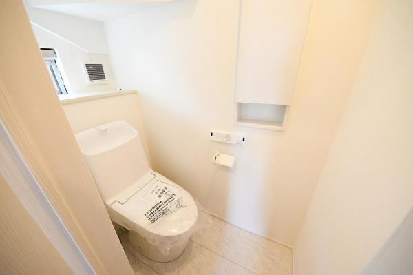 【価格変更／住協新所沢支店の現地販売会開催中】入間市扇台6丁目 新築分譲住宅 トイレ