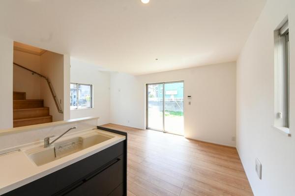 【価格変更／住協新所沢支店の現地販売会開催中】入間市扇台6丁目 新築分譲住宅 キッチン