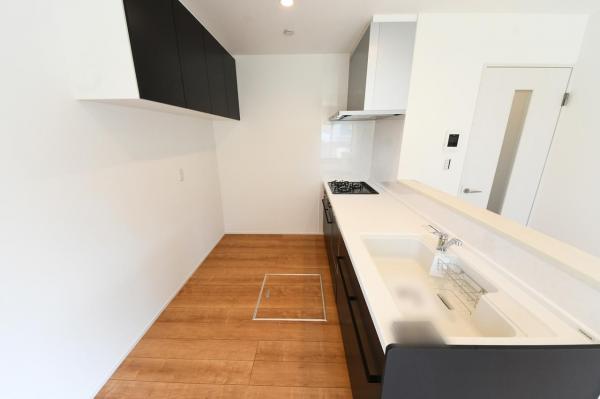 【価格変更／住協新所沢支店の現地販売会開催中】入間市扇台6丁目 新築分譲住宅 キッチン