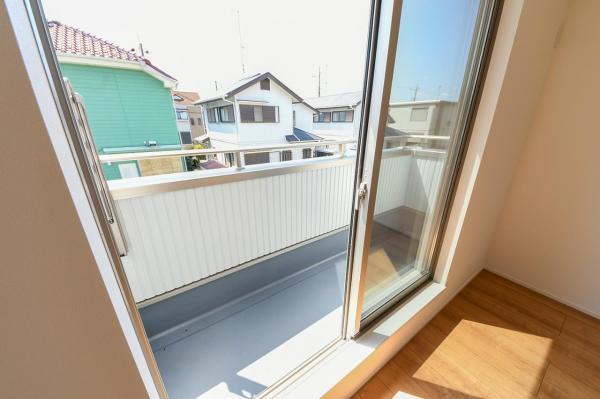 【価格変更／住協新所沢支店の現地販売会開催中】入間市扇台6丁目 新築分譲住宅 バルコニー