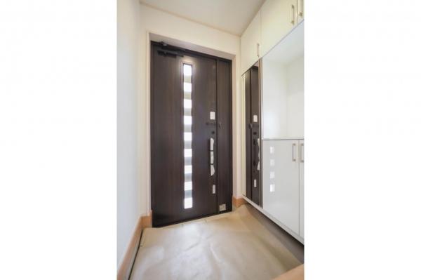 【見学予約受付中♪／全室南向き3LDK】小平市小川東町　新築一戸建て 玄関