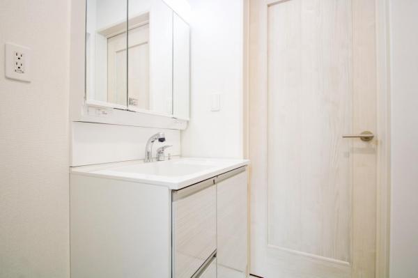 新座市栄5丁目　新築一戸建て ランドリースペース