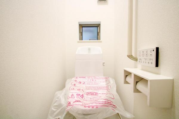 新座市栄5丁目　新築一戸建て トイレ