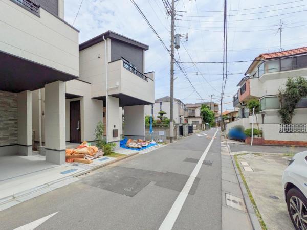 杉並区上荻3丁目　新築一戸建て 前面道路含む現地写真