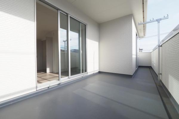 狭山市大字水野　新築一戸建て バルコニー