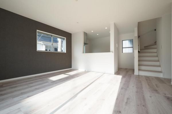 狭山市大字水野　新築一戸建て リビングダイニング