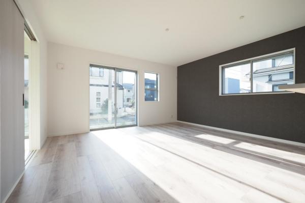 狭山市大字水野　新築一戸建て リビングダイニング