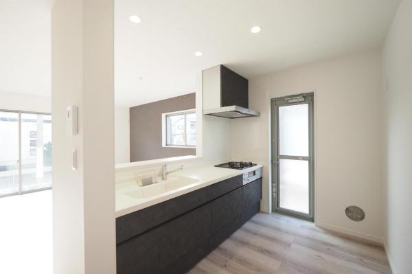 狭山市大字水野　新築一戸建て キッチン