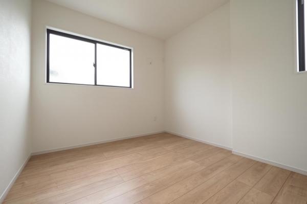 【敷地43坪超／4LDK】川越市宮元町　新築一戸建て　 洋室