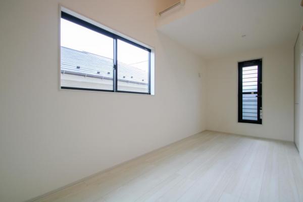 【見学予約受付中♪／収納空間充実】小平市仲町　新築一戸建て 寝室