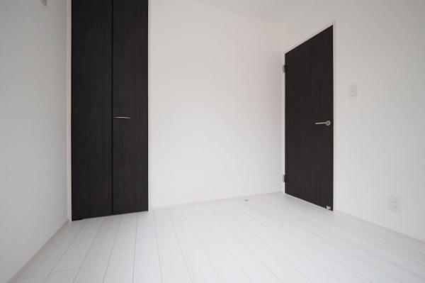 【柳瀬川駅徒歩5分圏内】志木市柏町6丁目　新築一戸建て 洋室