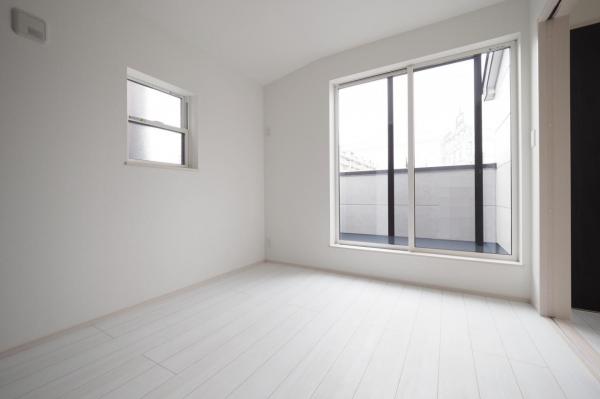 【柳瀬川駅徒歩5分圏内】志木市柏町6丁目　新築一戸建て リビング以外の居室