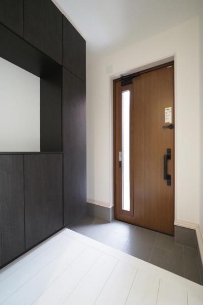 【柳瀬川駅徒歩5分圏内】志木市柏町6丁目　新築一戸建て 玄関