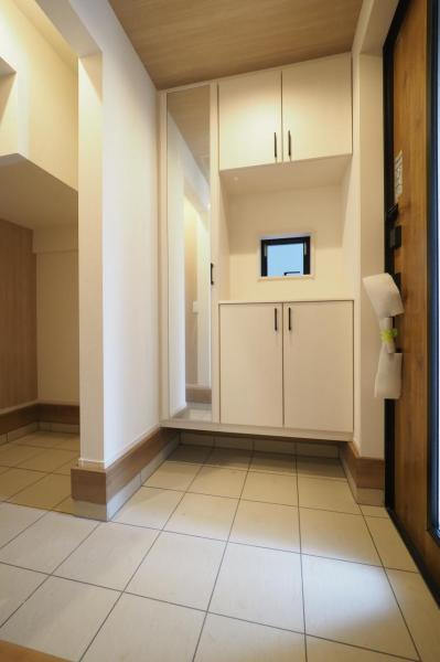 志木市柏町3丁目　新築一戸建て 玄関