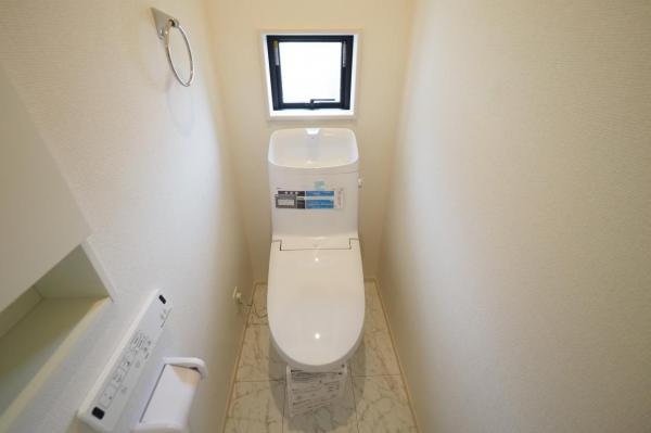 志木市柏町3丁目　新築一戸建て トイレ