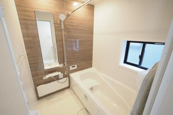 志木市柏町3丁目　新築一戸建て 浴室