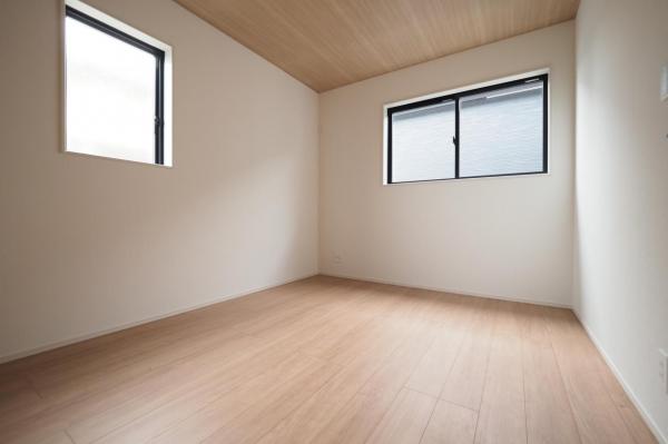 志木市柏町3丁目　新築一戸建て 寝室