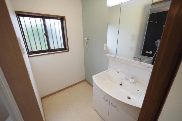 日高市新堀　中古一戸建て 脱衣所