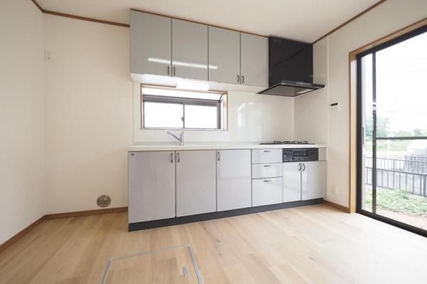 飯能市平松　中古戸建 キッチン