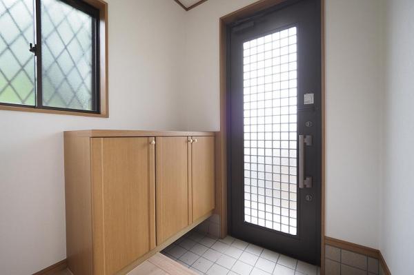 飯能市平松　中古戸建 玄関